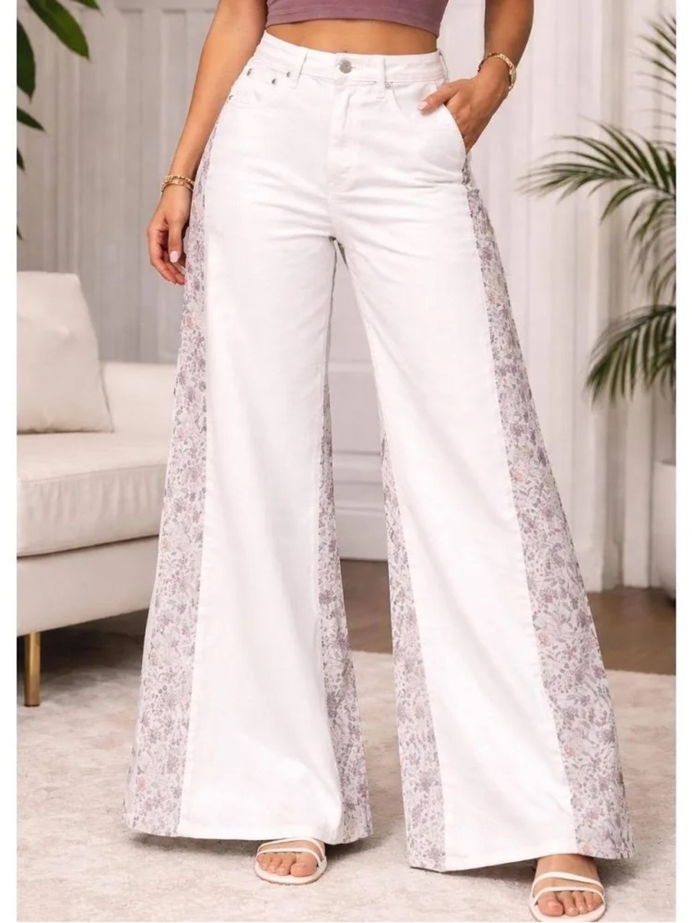 Lucky brand white Women's Jeans with Subtle Floral Side Panels